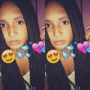 Meet your Posher, Amora